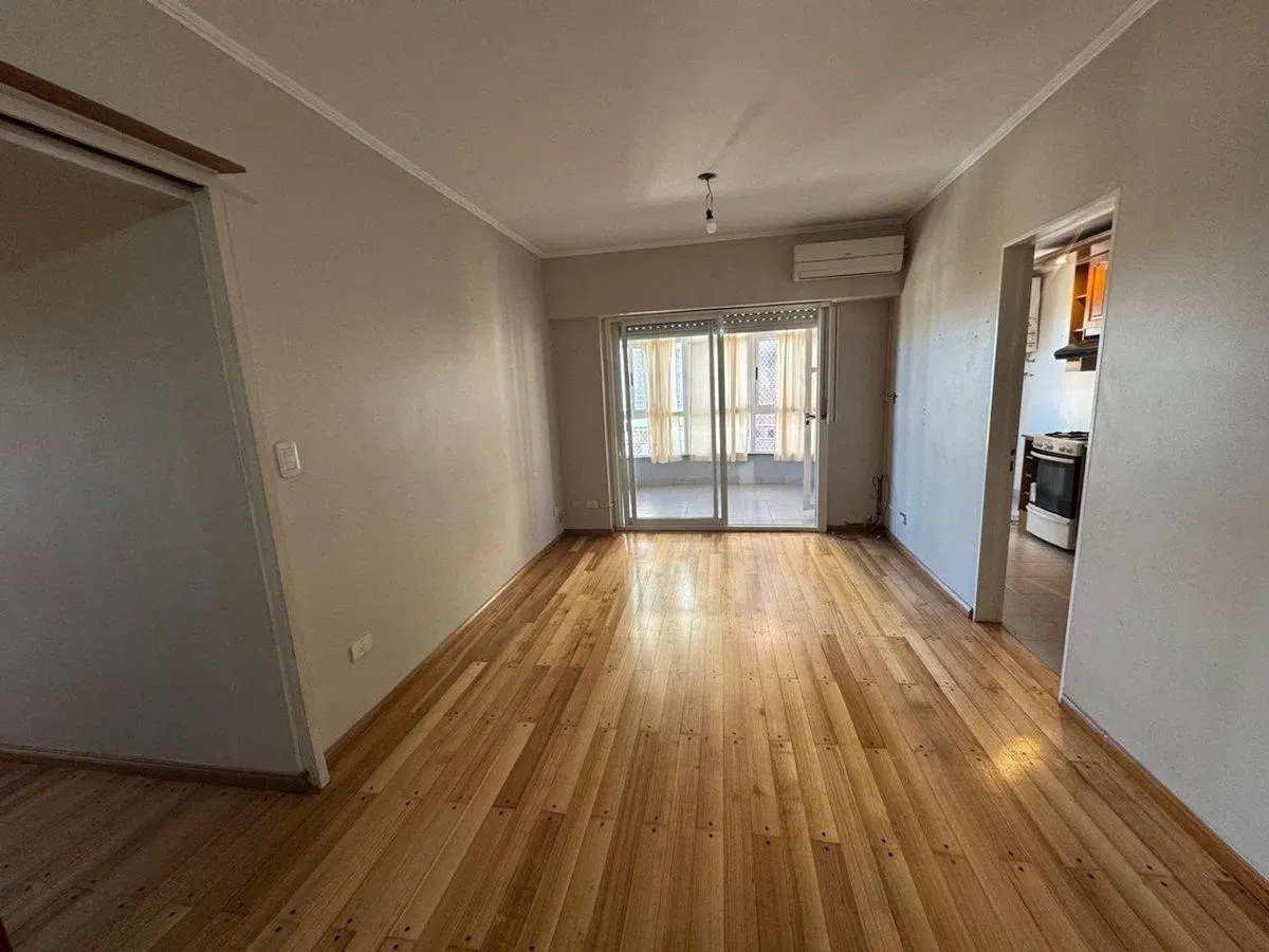 Departamento en venta 3 ambientes cochera bernal 5