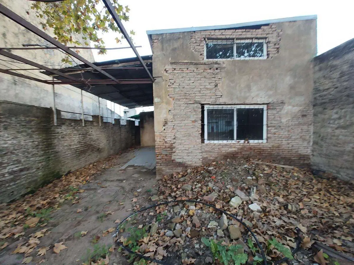 Excelente Terreno con vivienda en Quilmes 5