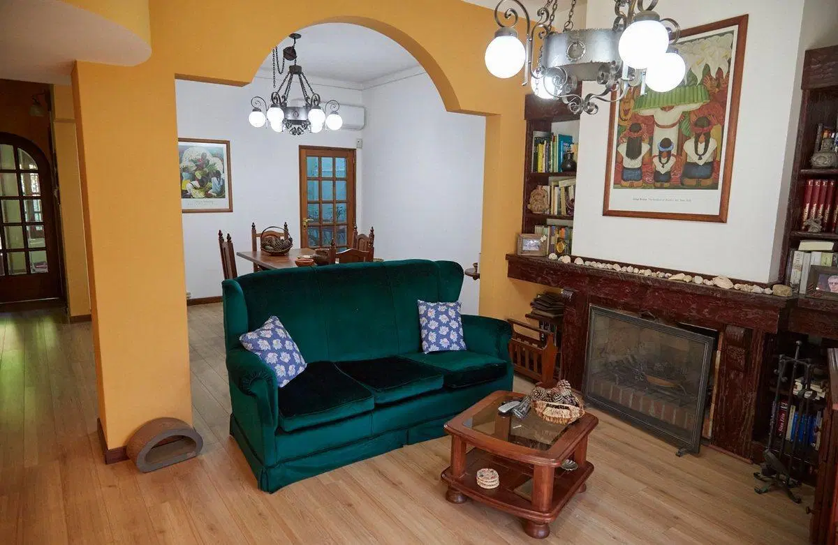 VENTA CASA 3 AMB. QUILMES + PARRILLA Y COCHERA 5