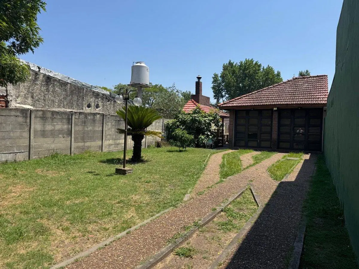 VENTA DE LOTE CON QUINCHO - VARELA CENTRO 5