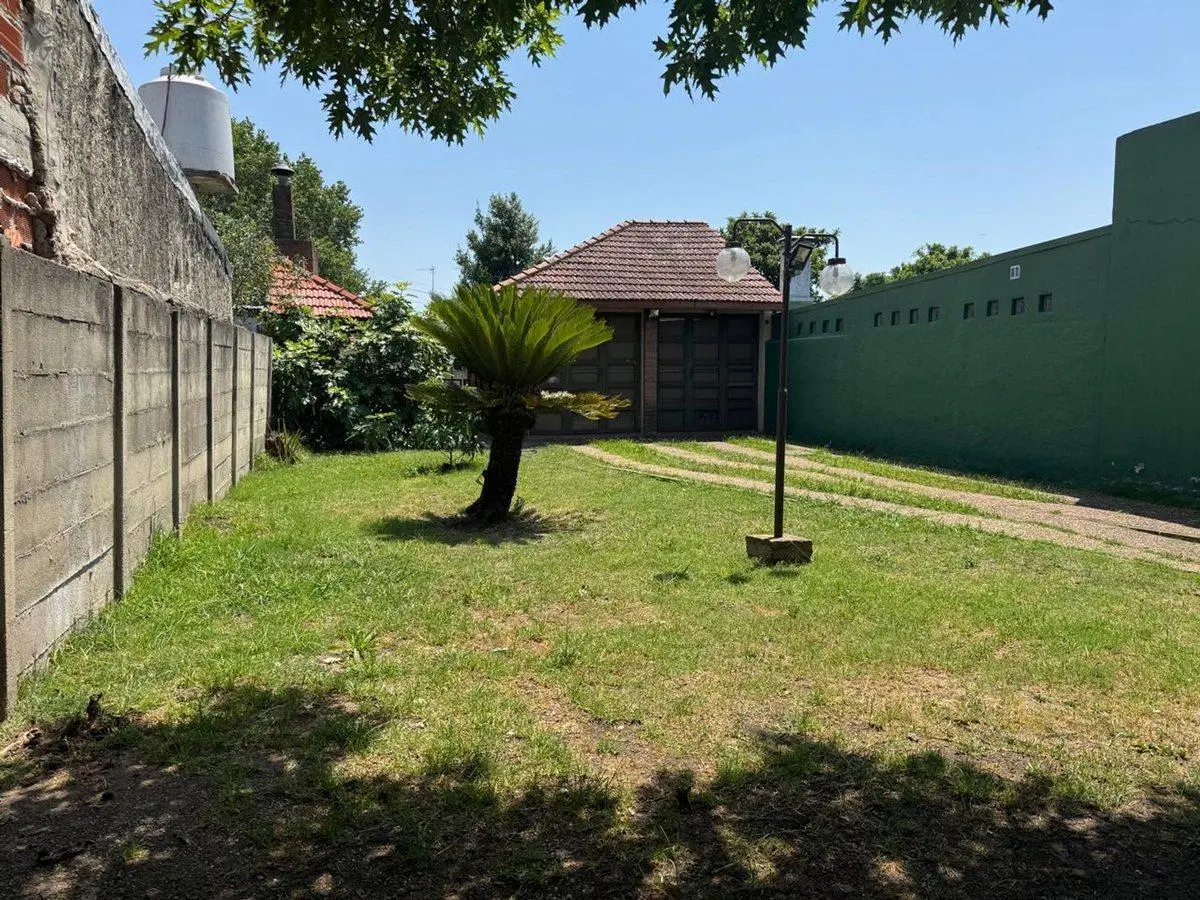 VENTA DE LOTE CON QUINCHO - VARELA CENTRO 4