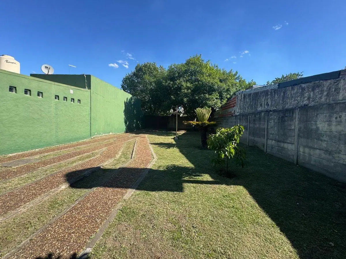 VENTA DE LOTE CON QUINCHO - VARELA CENTRO 2