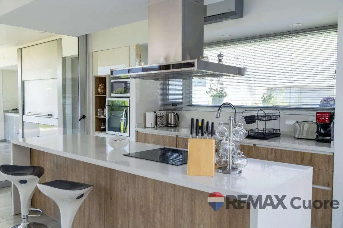 VENTA CASA 4 AMBIENTES LOS TRONCOS VISTA AL LAGO 5