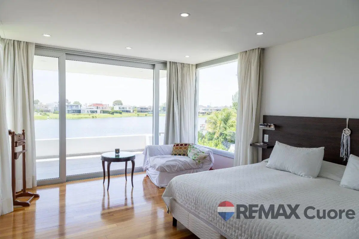 VENTA CASA 4 AMBIENTES LOS TRONCOS VISTA AL LAGO 2