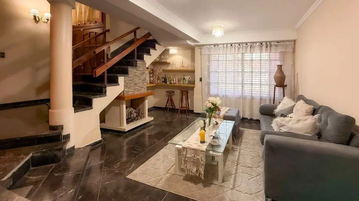 VENTA CASA FLORENCIO VARELA CENTRO con JARDIN 5