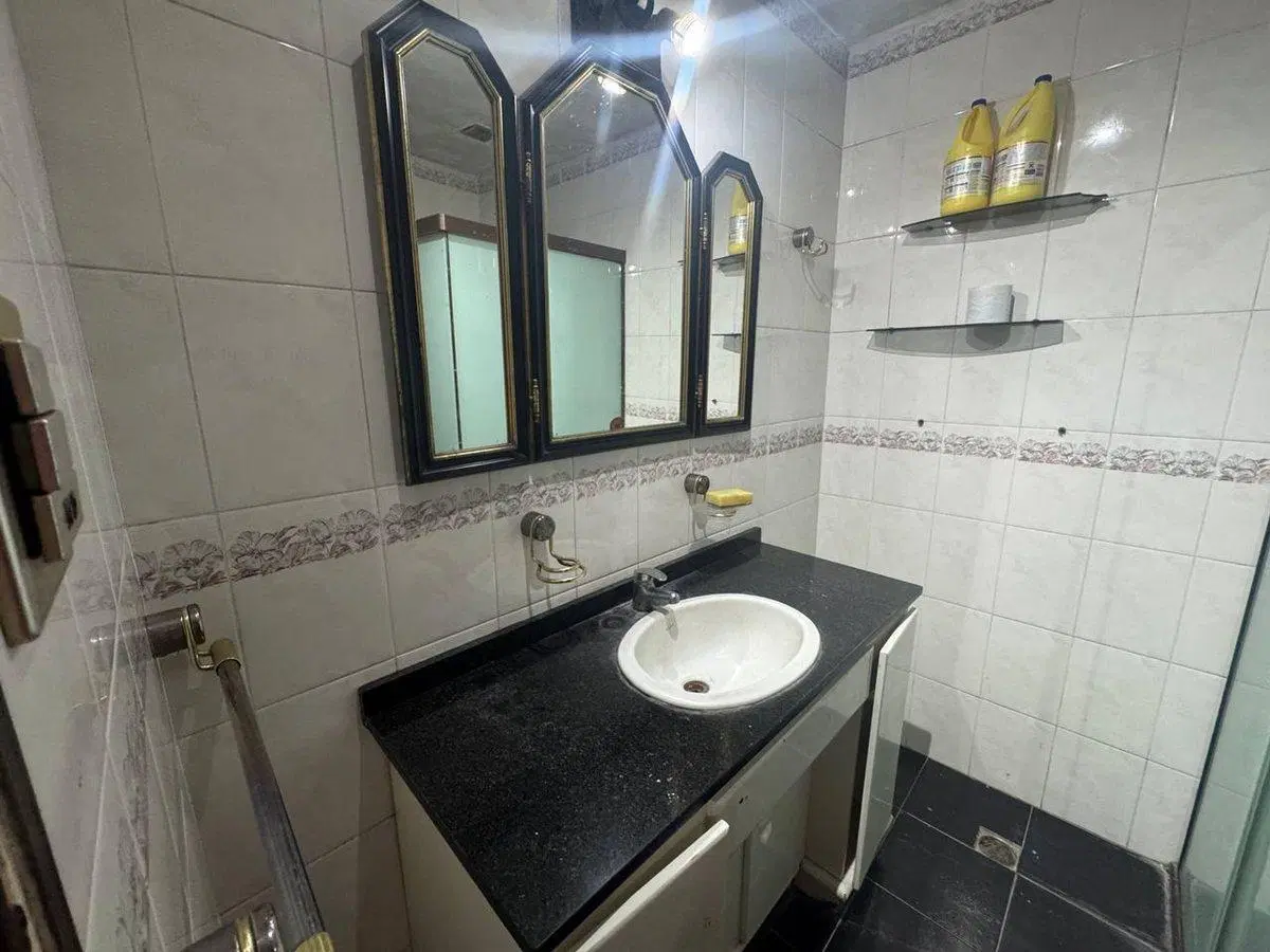 Venta Casa 4 ambientes Berazategui 3