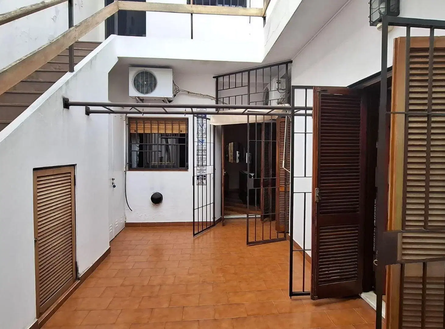VENTA CASA 5 AMBIENTES COCHERA FLORESTA CABA 3