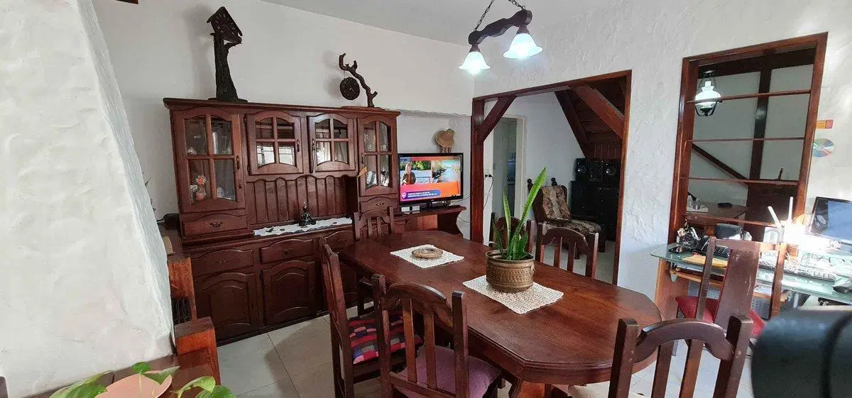 VENTA CASA 5 AMBIENTE COCHERA CUBIERTA WILDE 8