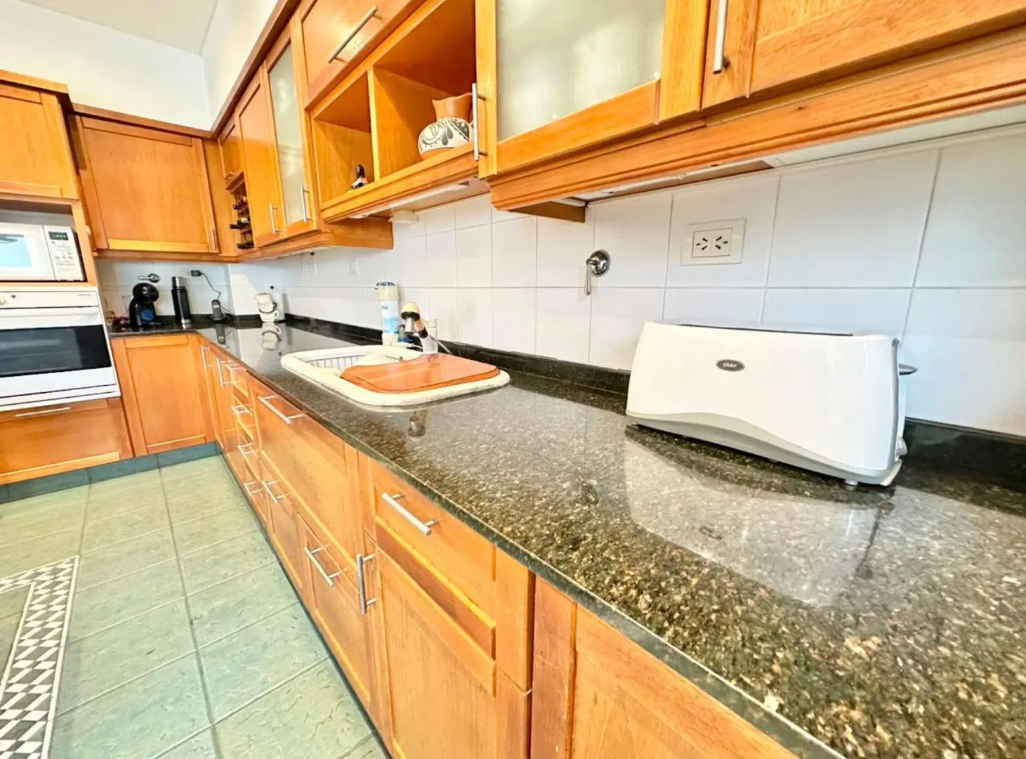 VENTA CASA 5 AMBIENTES C/ PILETA Y QUINCHO BERNAL 3