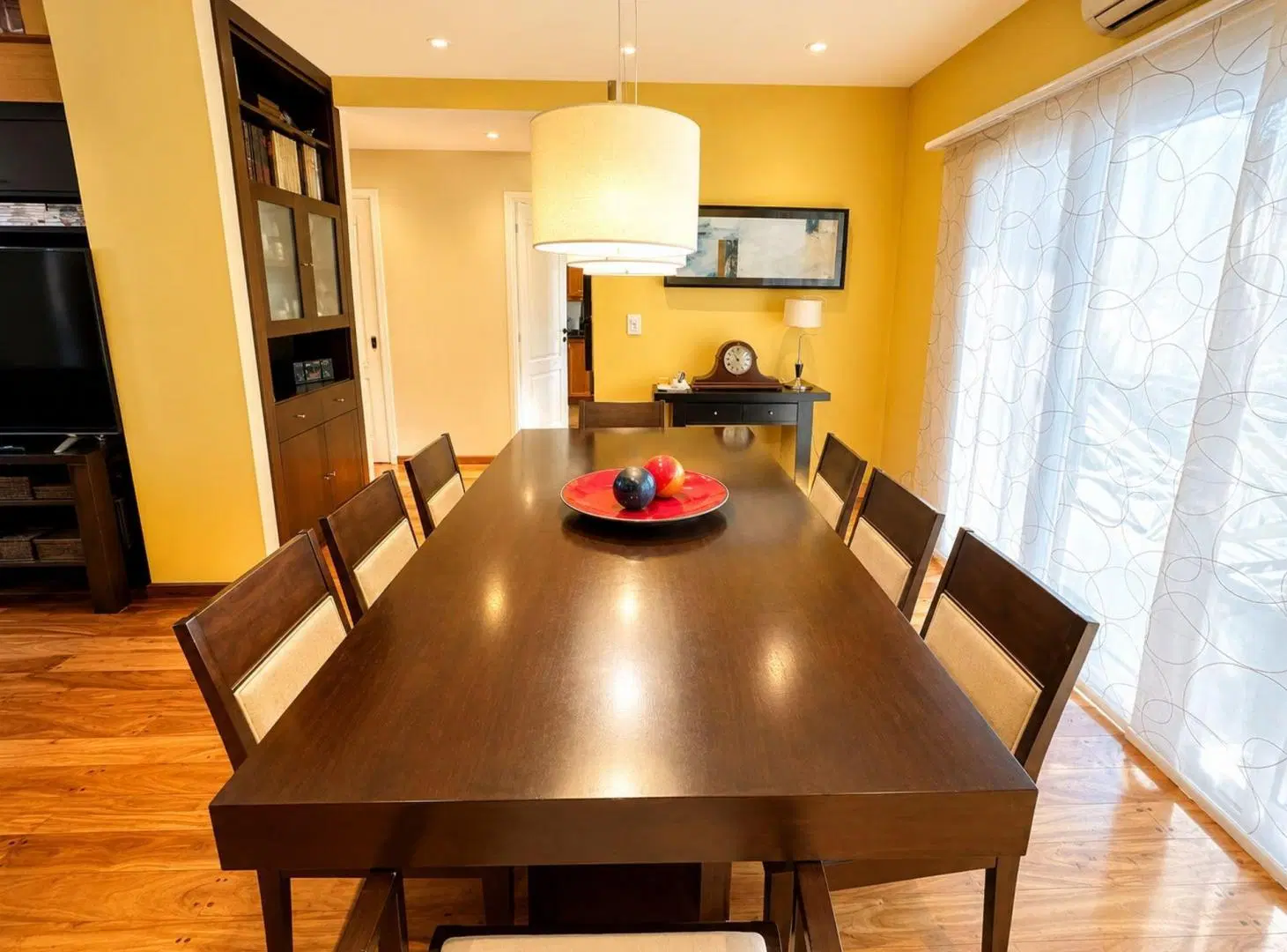 VENTA CASA 5 AMBIENTES C/ PILETA Y QUINCHO BERNAL 2