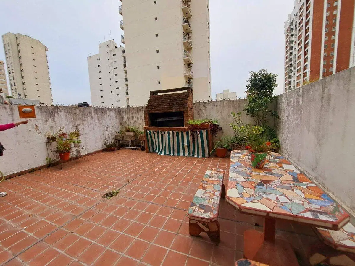 VENTA DPTO QUILMES CON PATIO 4