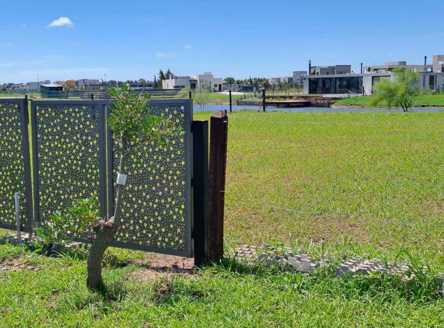Venta Lote a la laguna en Sebastian Gaboto 2