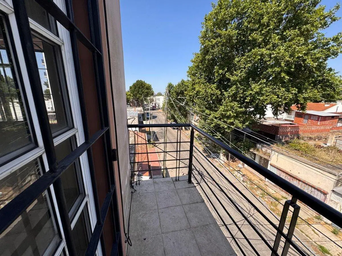 VENTA DEPTO DOS AMB CON TERRAZA PROPIA EN QUILMES 8