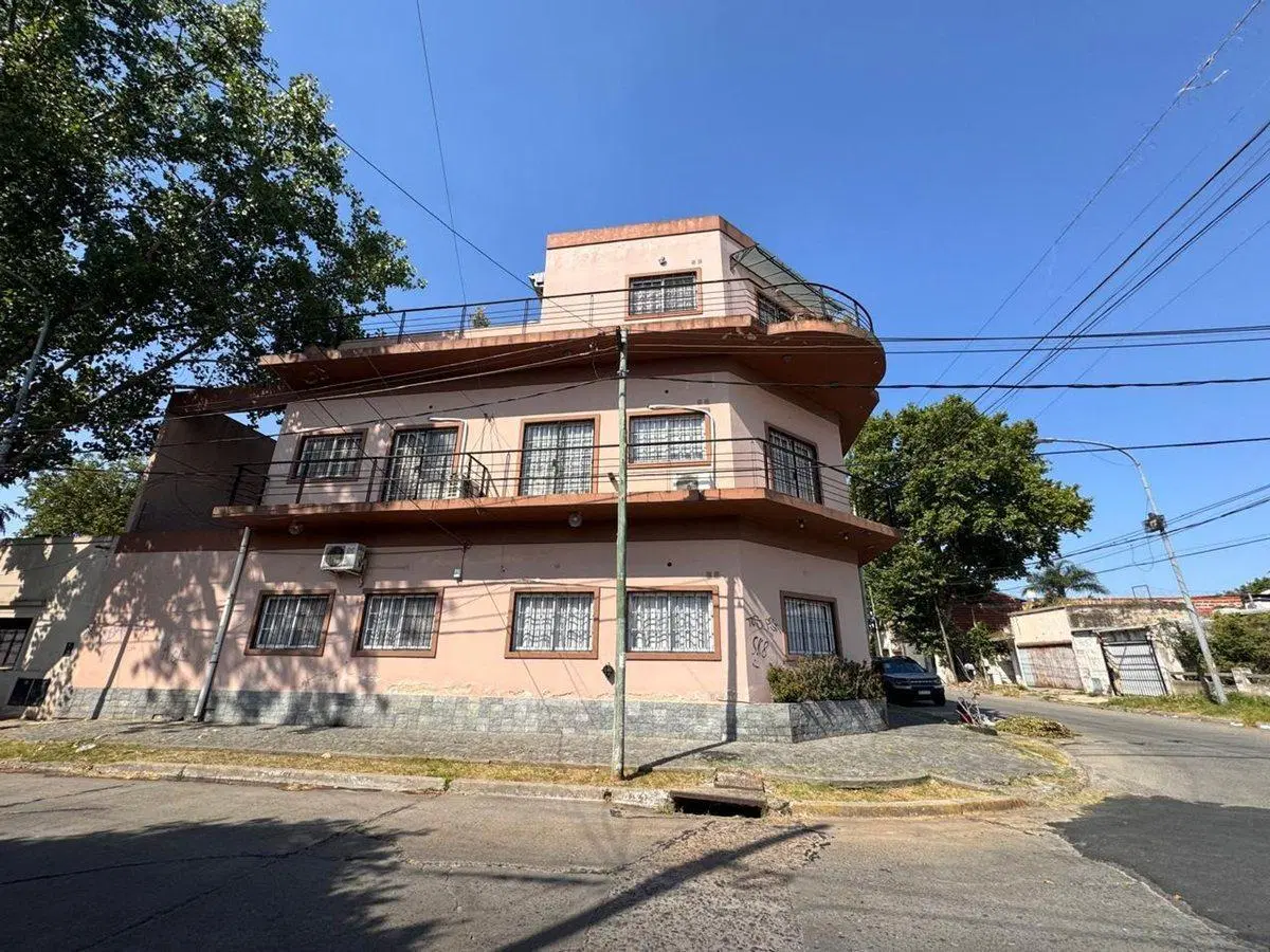 VENTA DEPTO DOS AMB CON TERRAZA PROPIA EN QUILMES 5