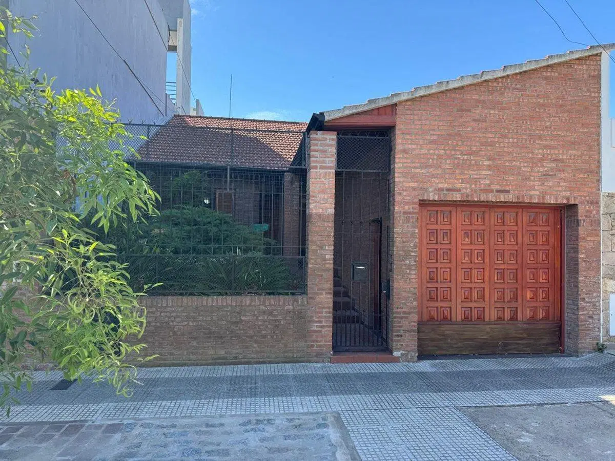 VENTA CASA EN FLORENCIO VARELA 2