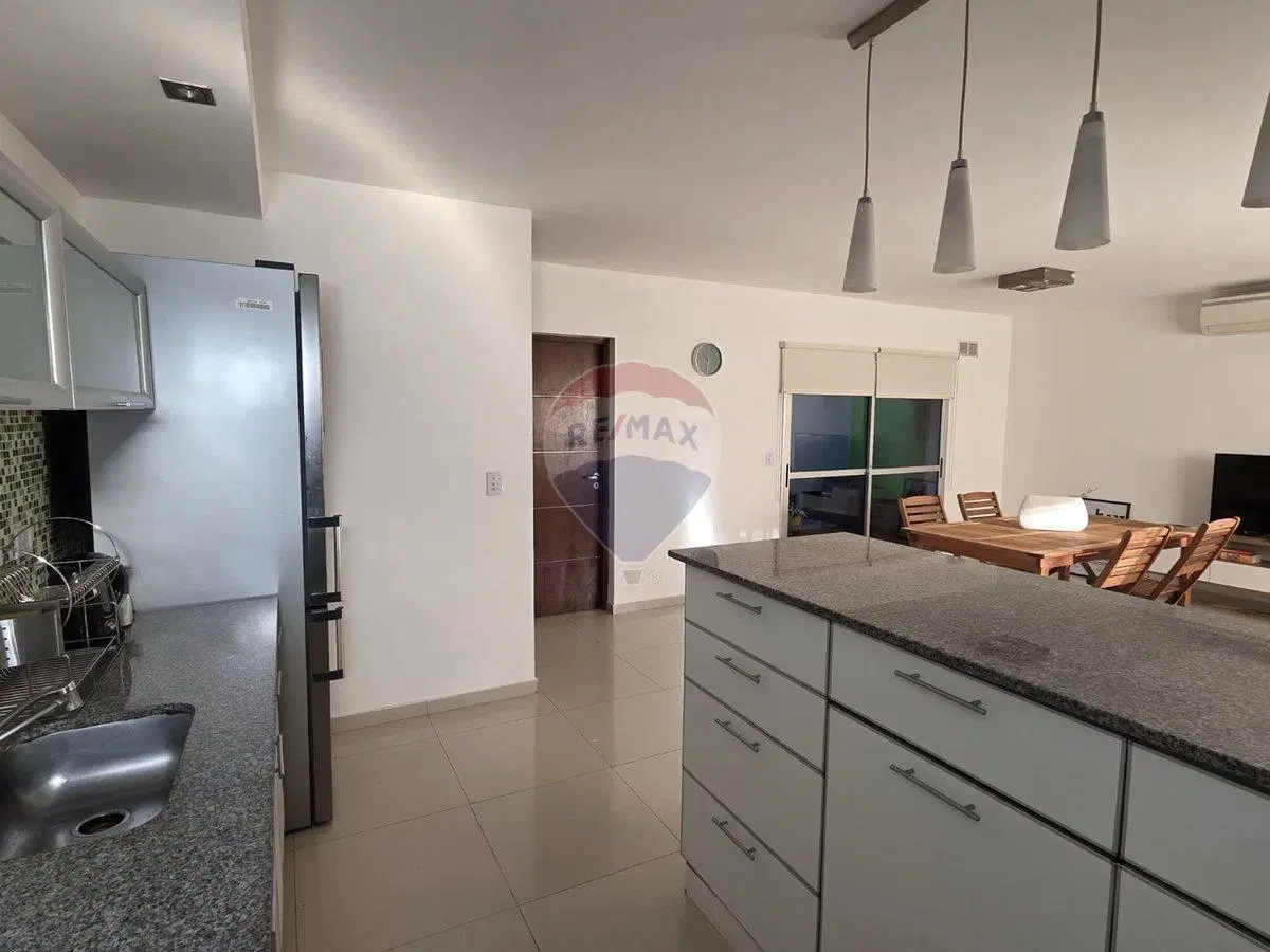 VENTA PH BERNAL 8