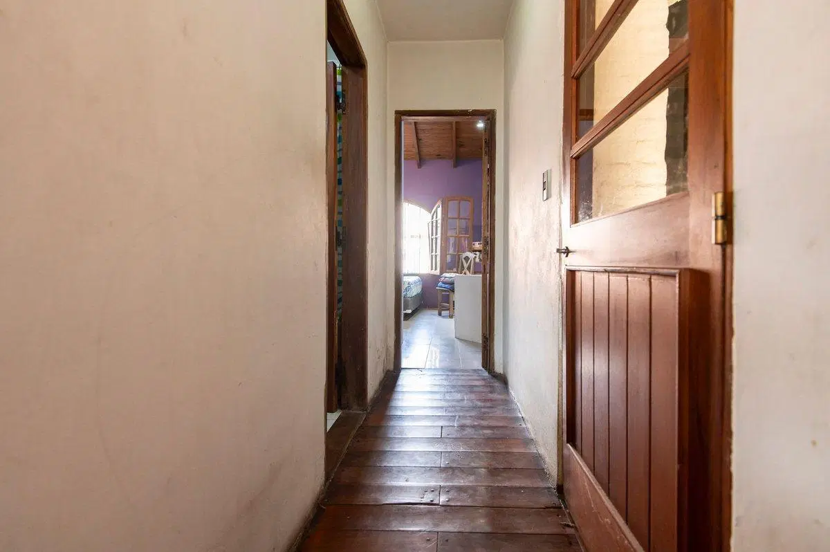 Venta Casa 5 Ambientes con Pileta en Quilmes 4