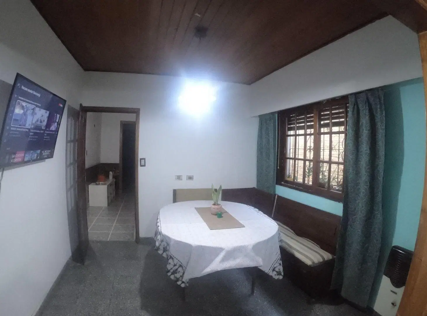 Casa 5 ambientes con cochera en Sarandi 4