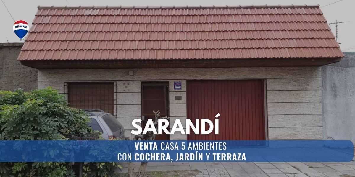 Casa 5 ambientes con cochera en Sarandi