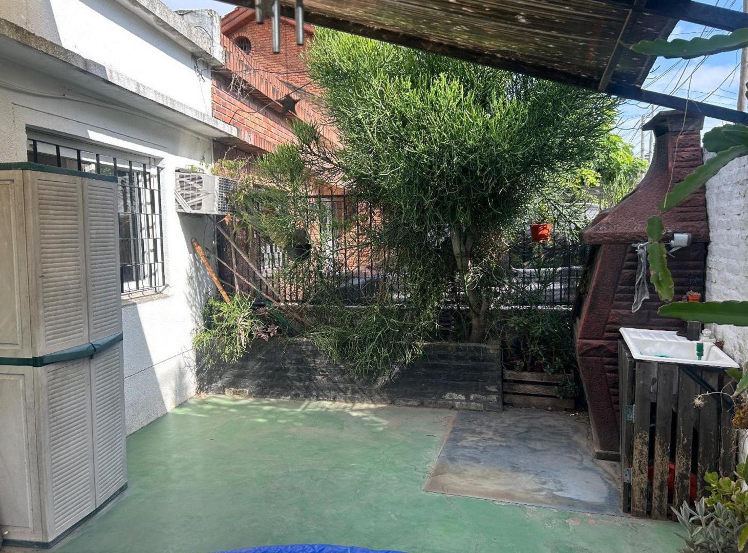CASA 3 AMBIENTES QUILMES OESTE