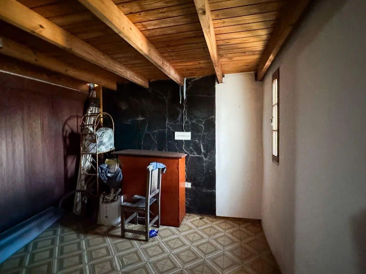 VENTA CASA CHALET CON LOCALES EN SOLANO 4