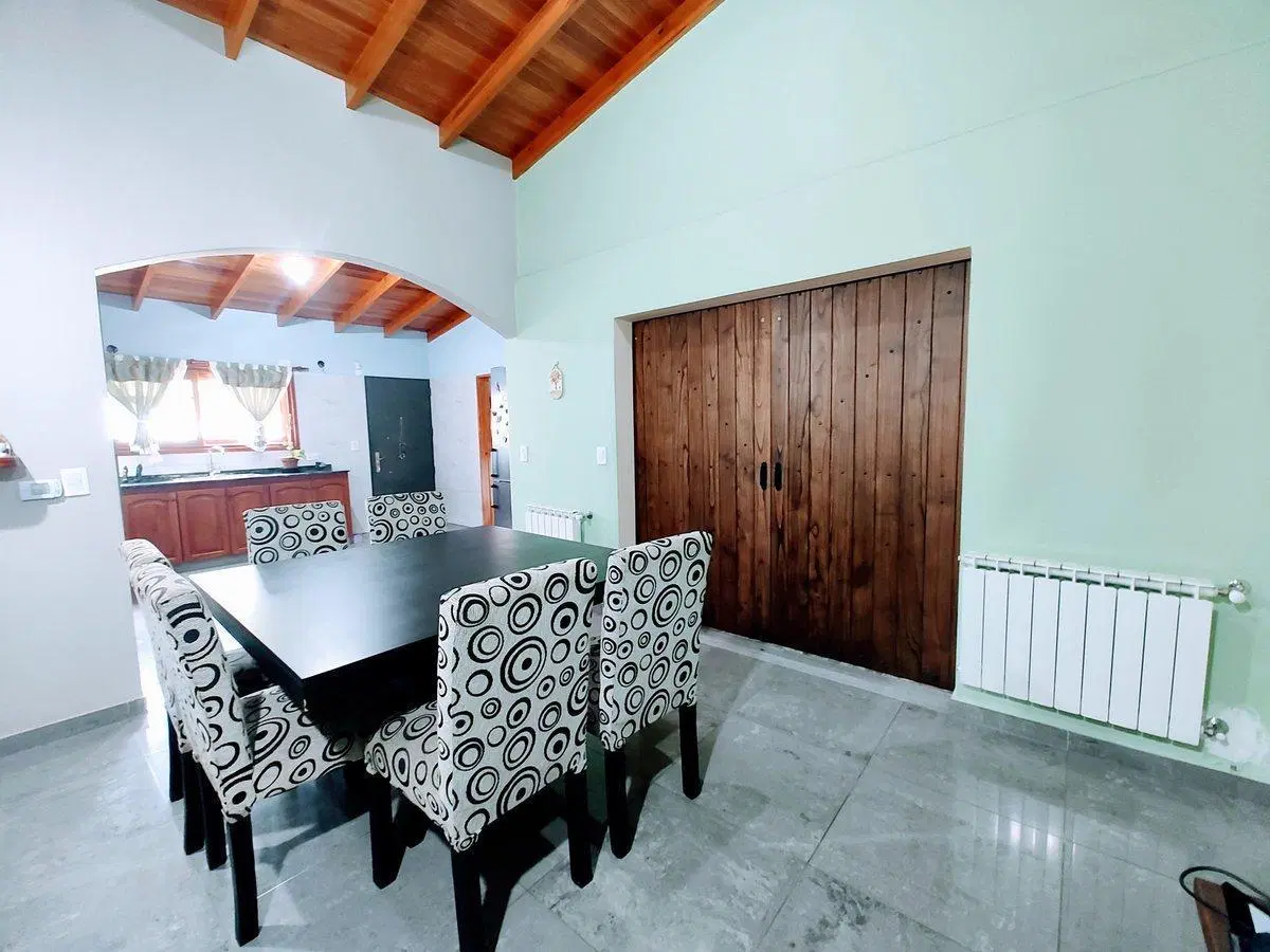 Casa 3 amb en Quilmes Oeste con Parque y Cochera 2