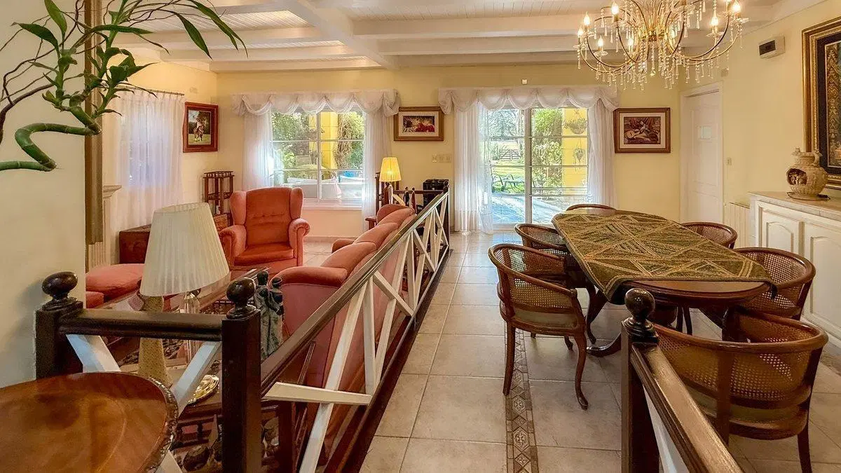 Casa en venta Abril Club de Campo 7amb Berazategui 5