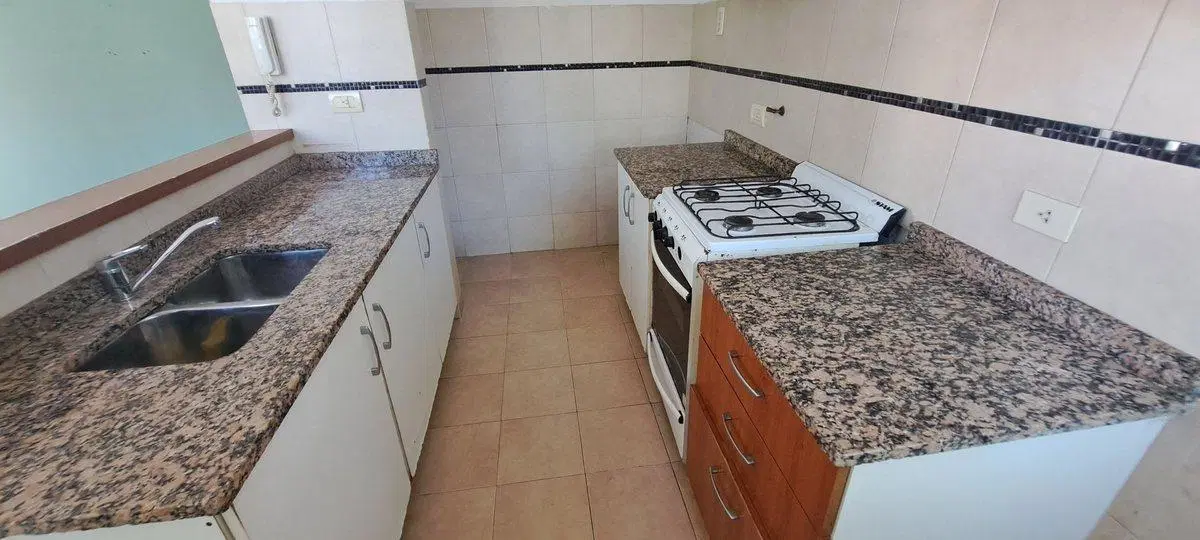 VENTA DEPARTAMENTO 3 AMB BERNAL CENTRO 2