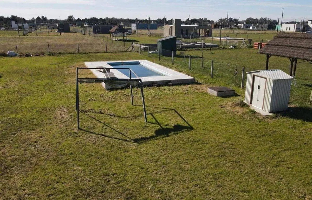 Terreno con Pileta Barrio Las Calandrias 4