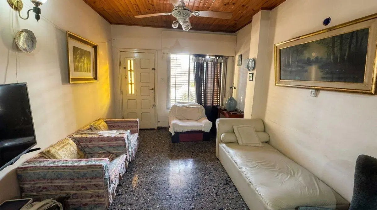 CASA 3 AMBIENTES  CON PATIO FLORENCIO VARELA 4