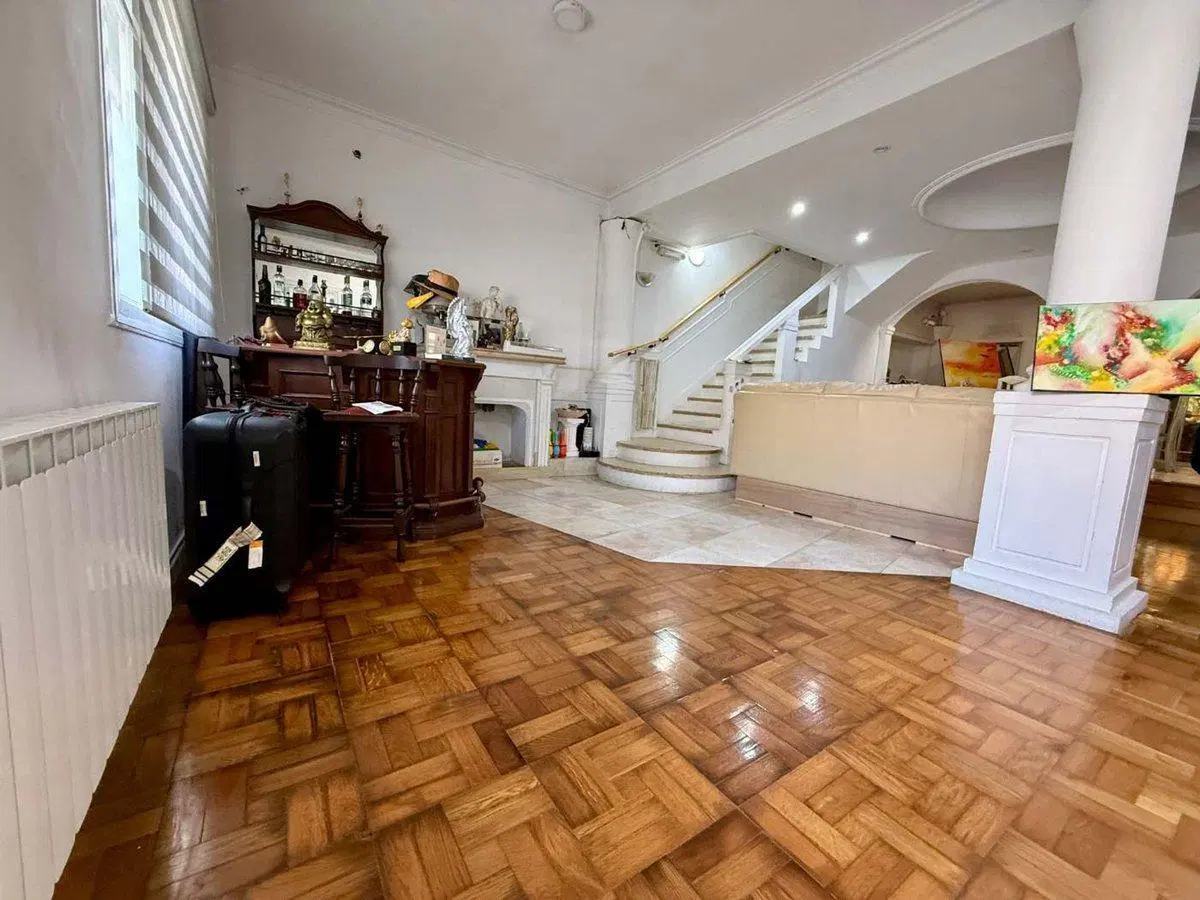 CASA EN VENTA QUILMES 4