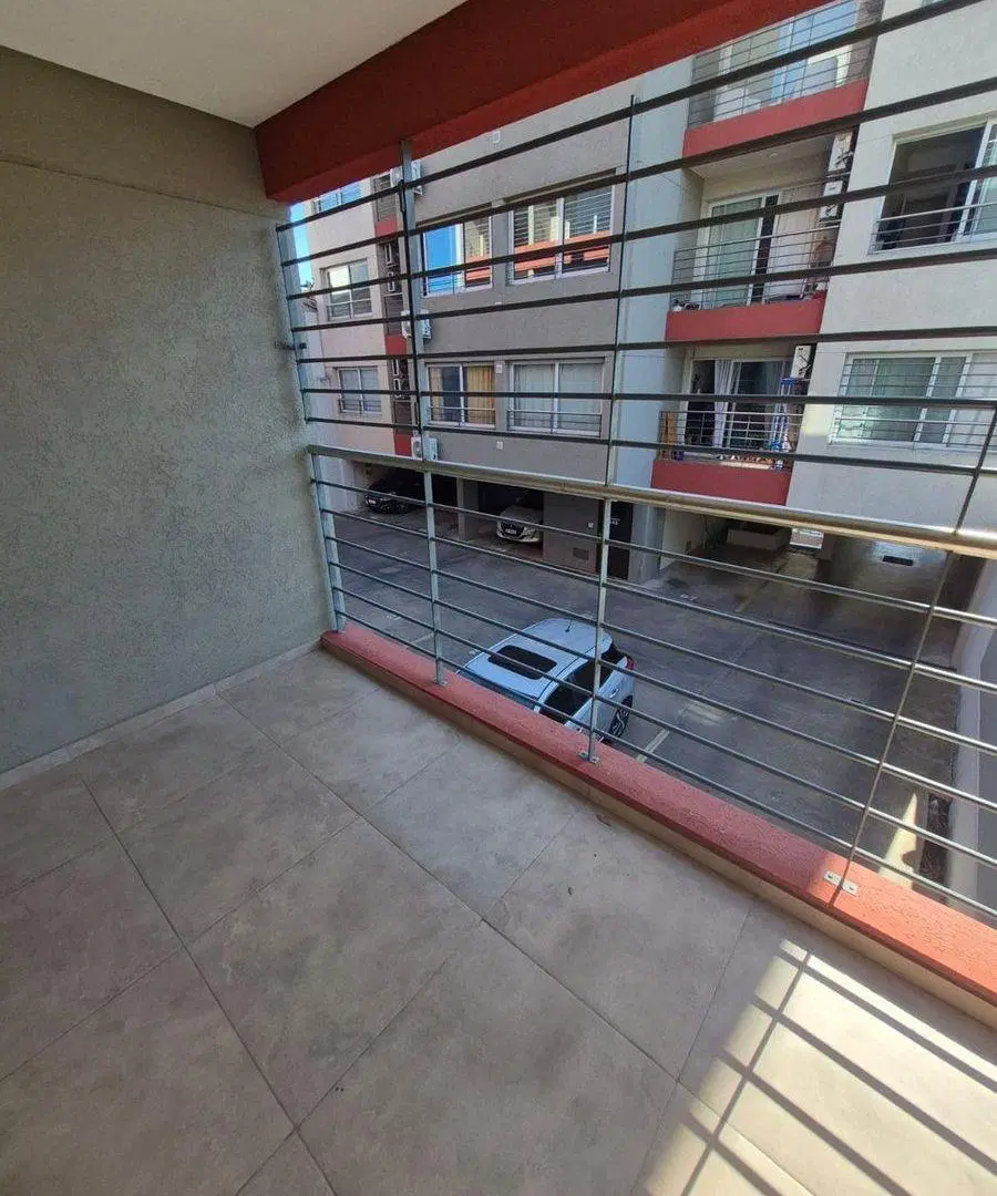 Monoambiente en Venta Bernal Centro con Cochera 4