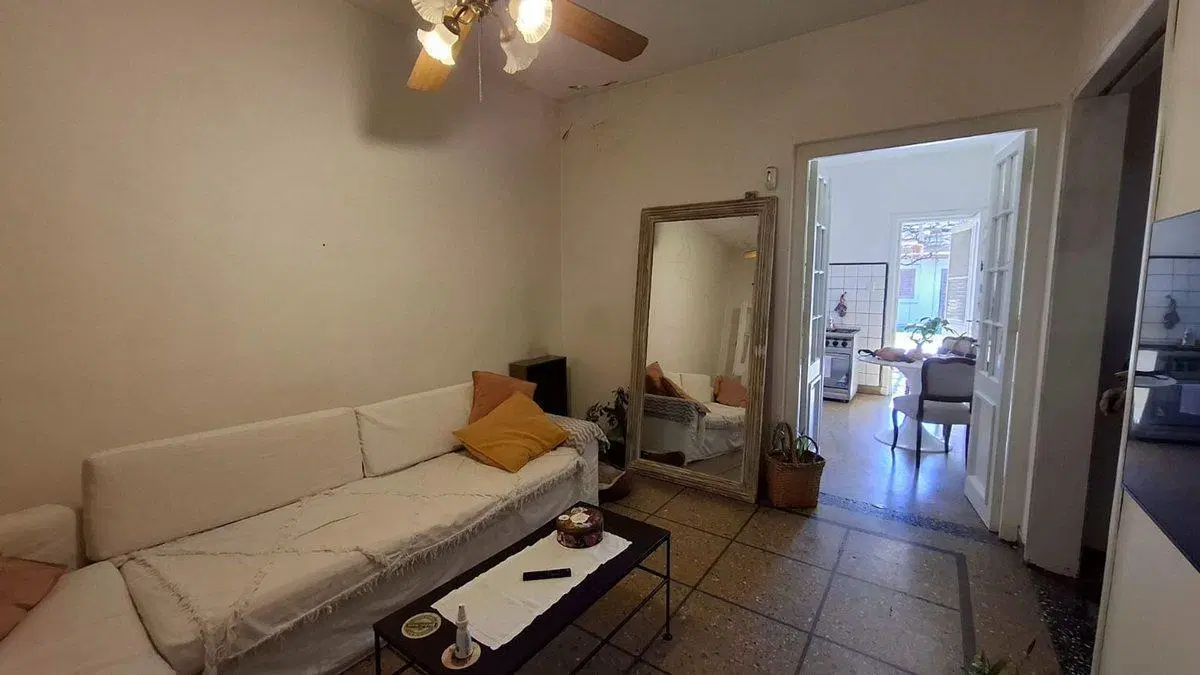 VENTA CASA 4 AMBIENTES COCHERA  WILDE AVELLANEDA 4