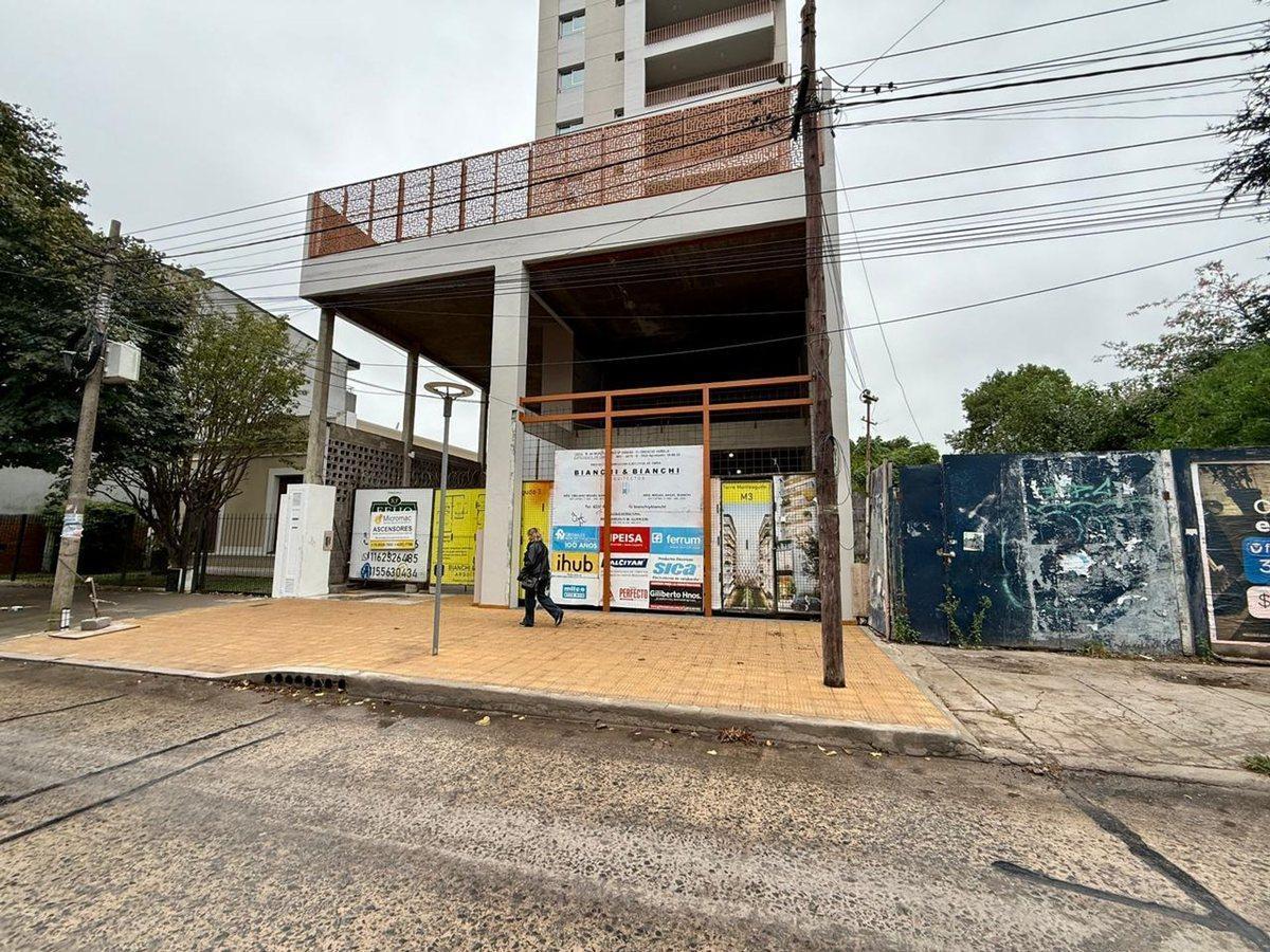 LOCAL COMERCIAL VARELA CENTRO 330M2
