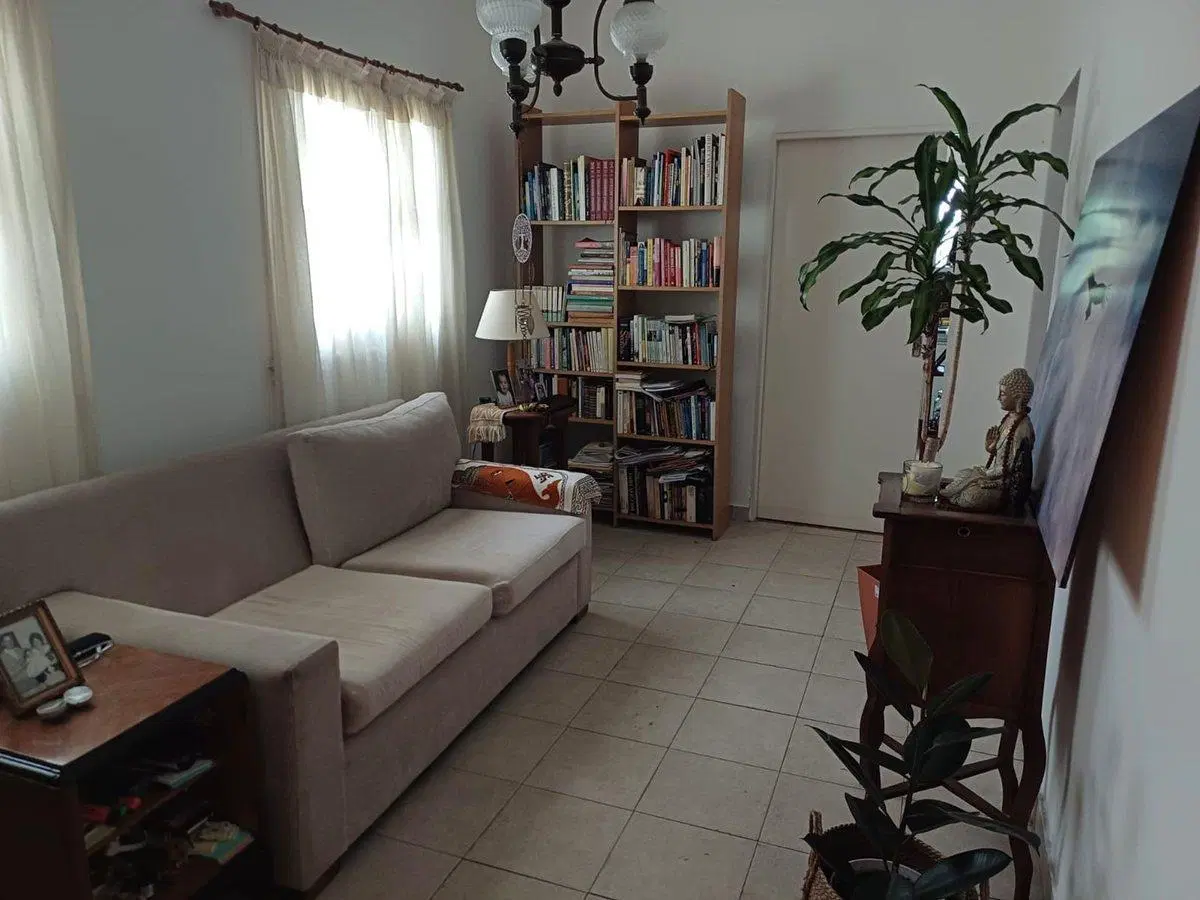 VENTA CASA 3 AMB CON PILETA QUILMES 4