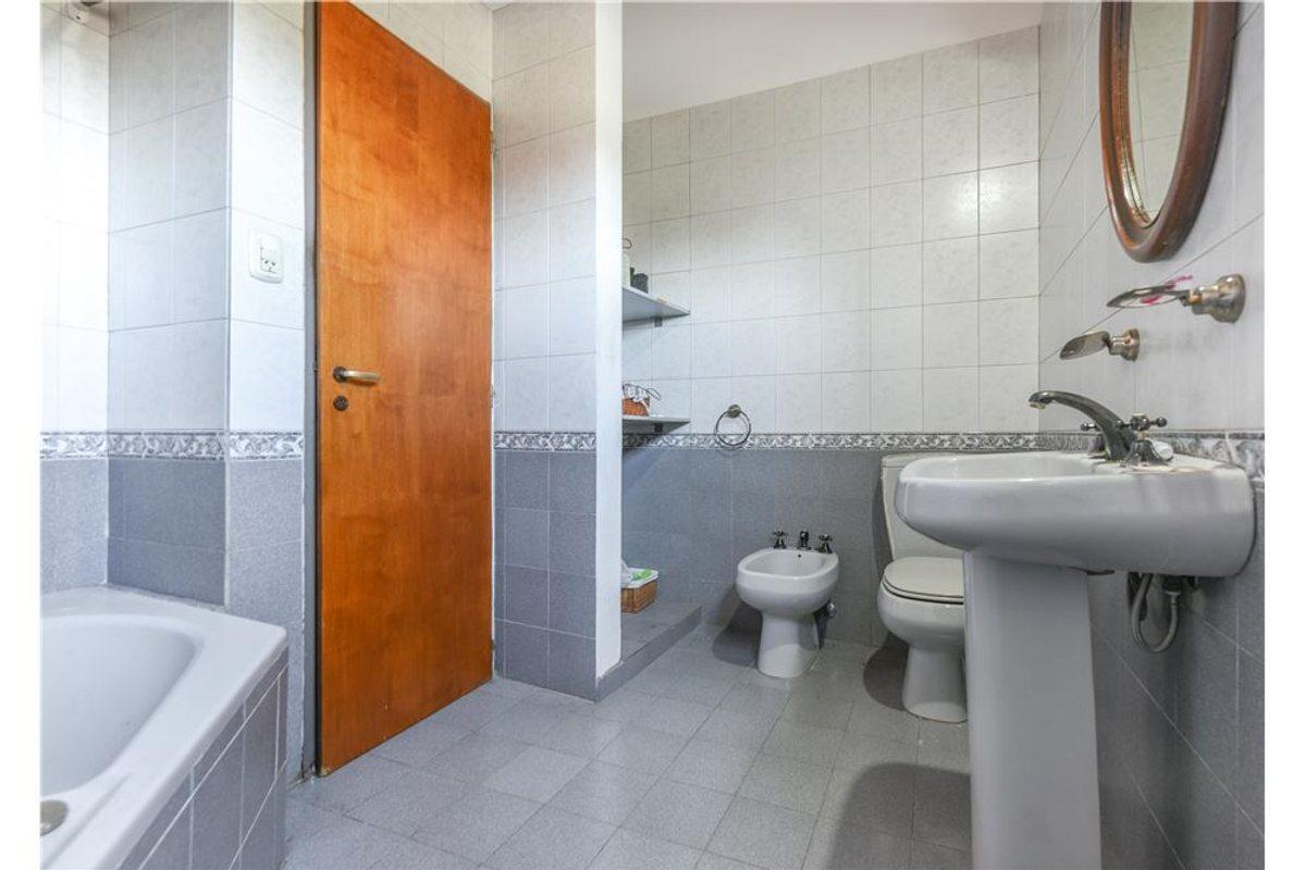 Foto de VENTA CASA PH 4 AMBIENTES QUINCHO COCHERA QUILMES, imagen 5