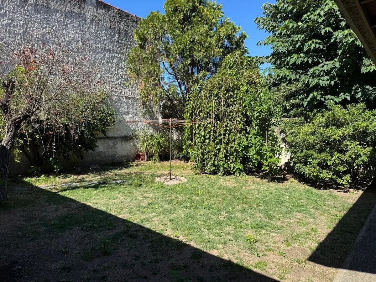 VENTA CASA 3 AMBIENTES QUILMES OESTE  CON JARDIN 3
