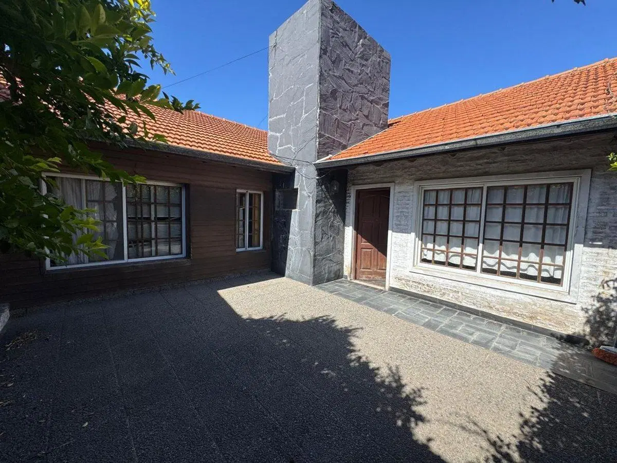 VENTA CASA 3 AMBIENTES QUILMES OESTE  CON JARDIN 5