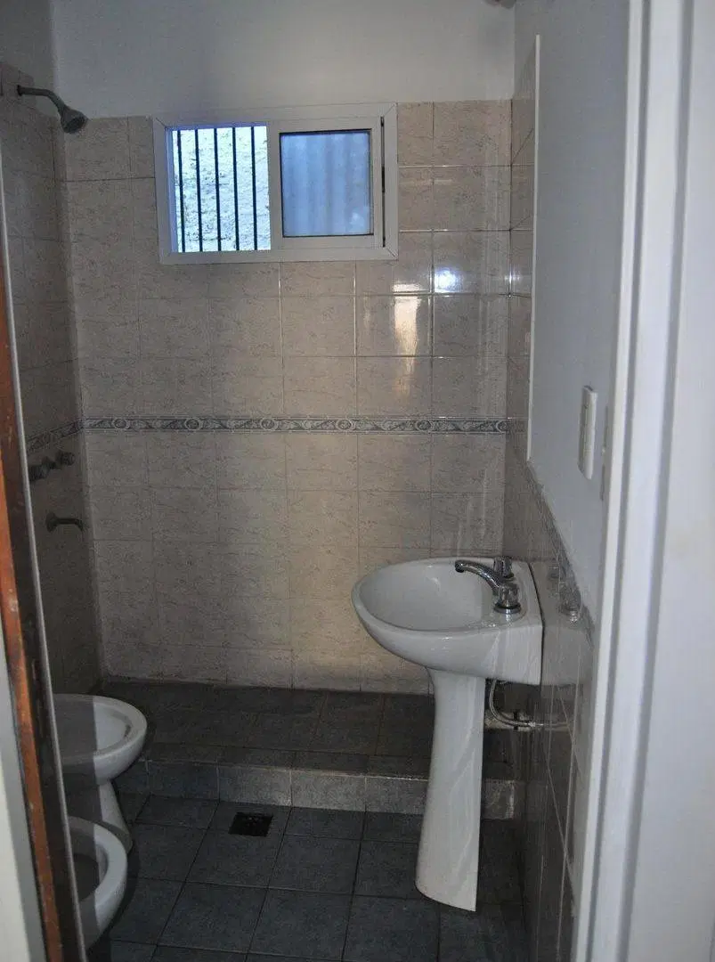 SE VENDE PH EN BERAZATEGUI 4