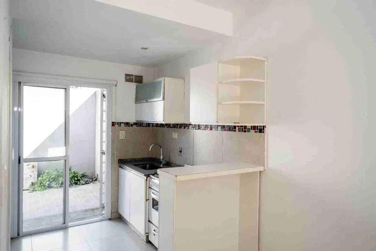 Departamento Dúplex en Venta en Bernal Oeste 3