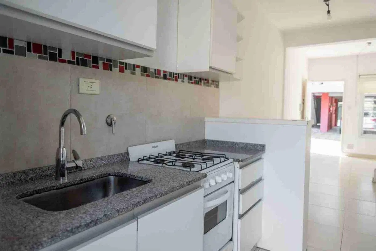 Departamento Dúplex en Venta en Bernal Oeste 5