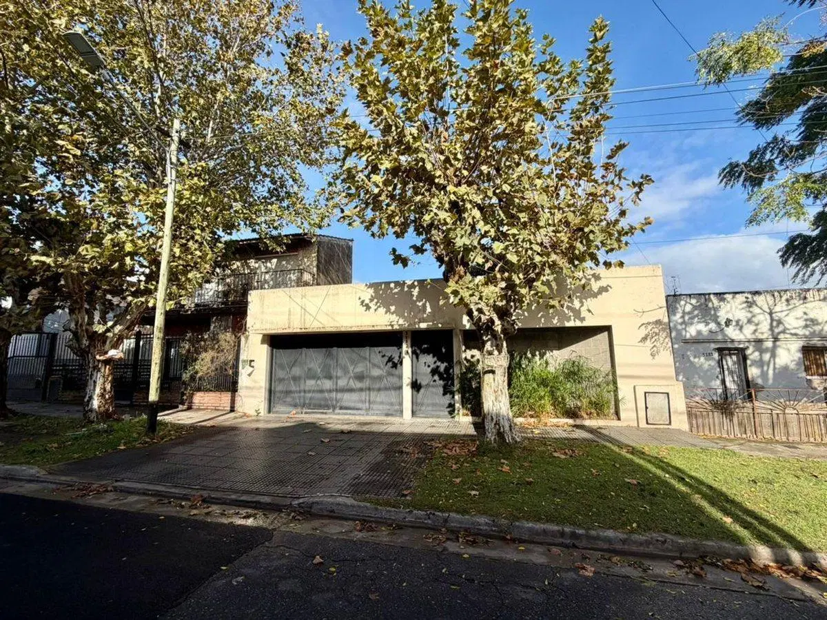 VENTA CASA 4 AMBIENTES BERAZATEGUI APTA CREDITO 5