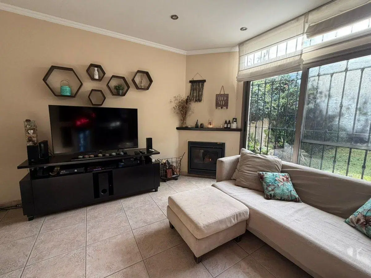 VENTA CASA 4 AMBIENTES BERAZATEGUI APTA CREDITO 5