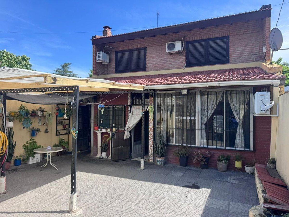 Foto de VENTA CASA 4 AMBIENTES LANUS, imagen 3