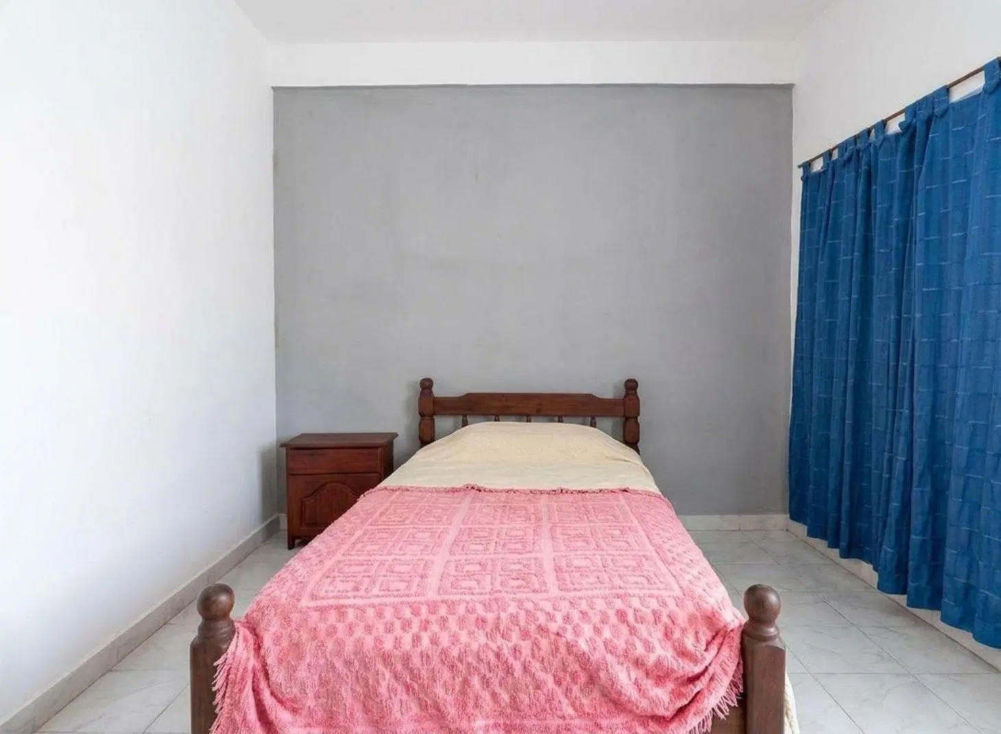 Venta- Casa 5 amb. Bernal- COCHERA Y PARRILLA 3