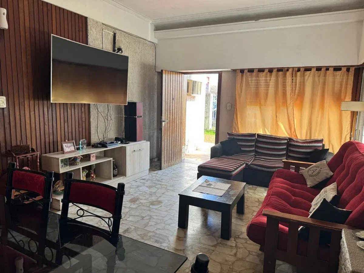 VENTA CASA CRUCE VARELA PATIO PILETA 2