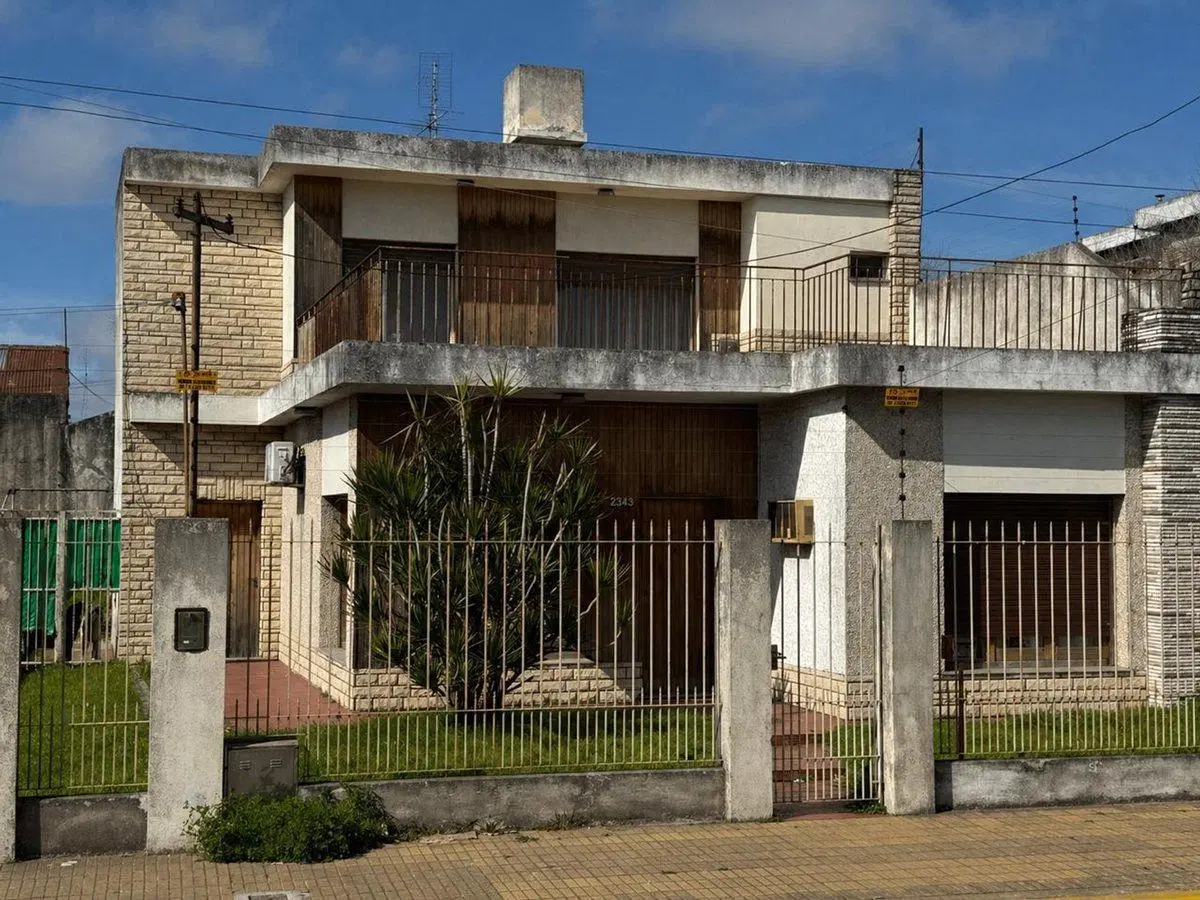 VENTA CASA CRUCE VARELA PATIO PILETA 5