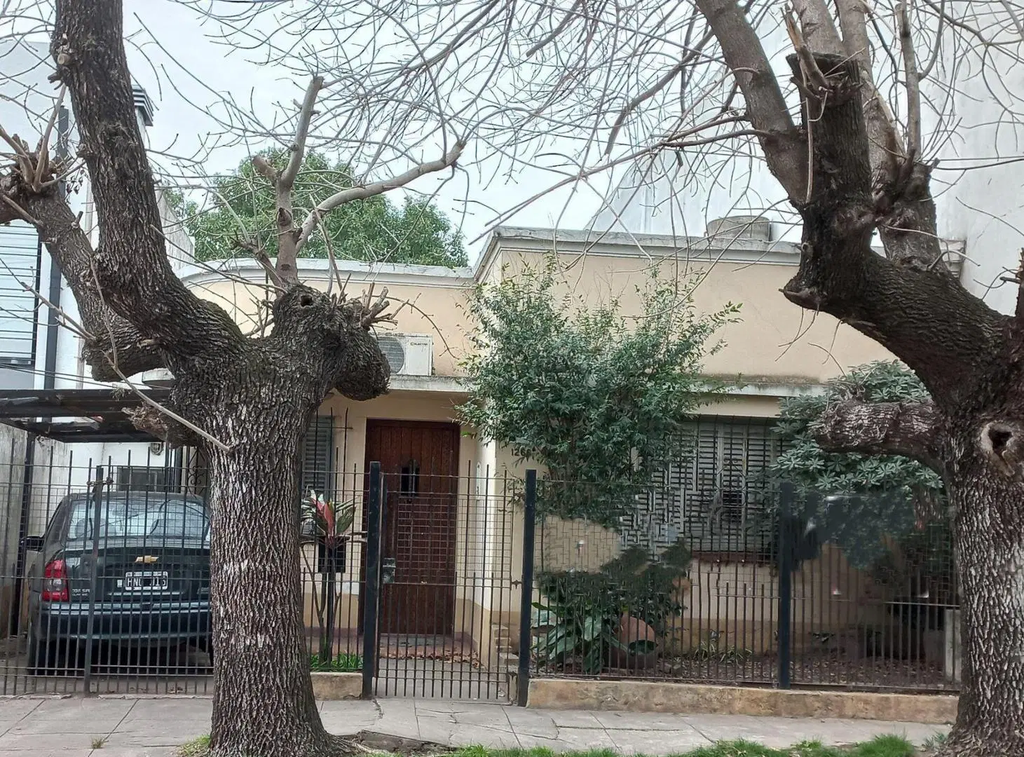 VENTA  CASA 3 AMB A RECICLAR- MORENO 1266 QUILMES 3