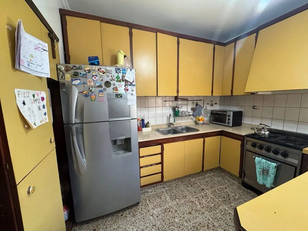 Venta casa 5 Ambientes Berazategui 3