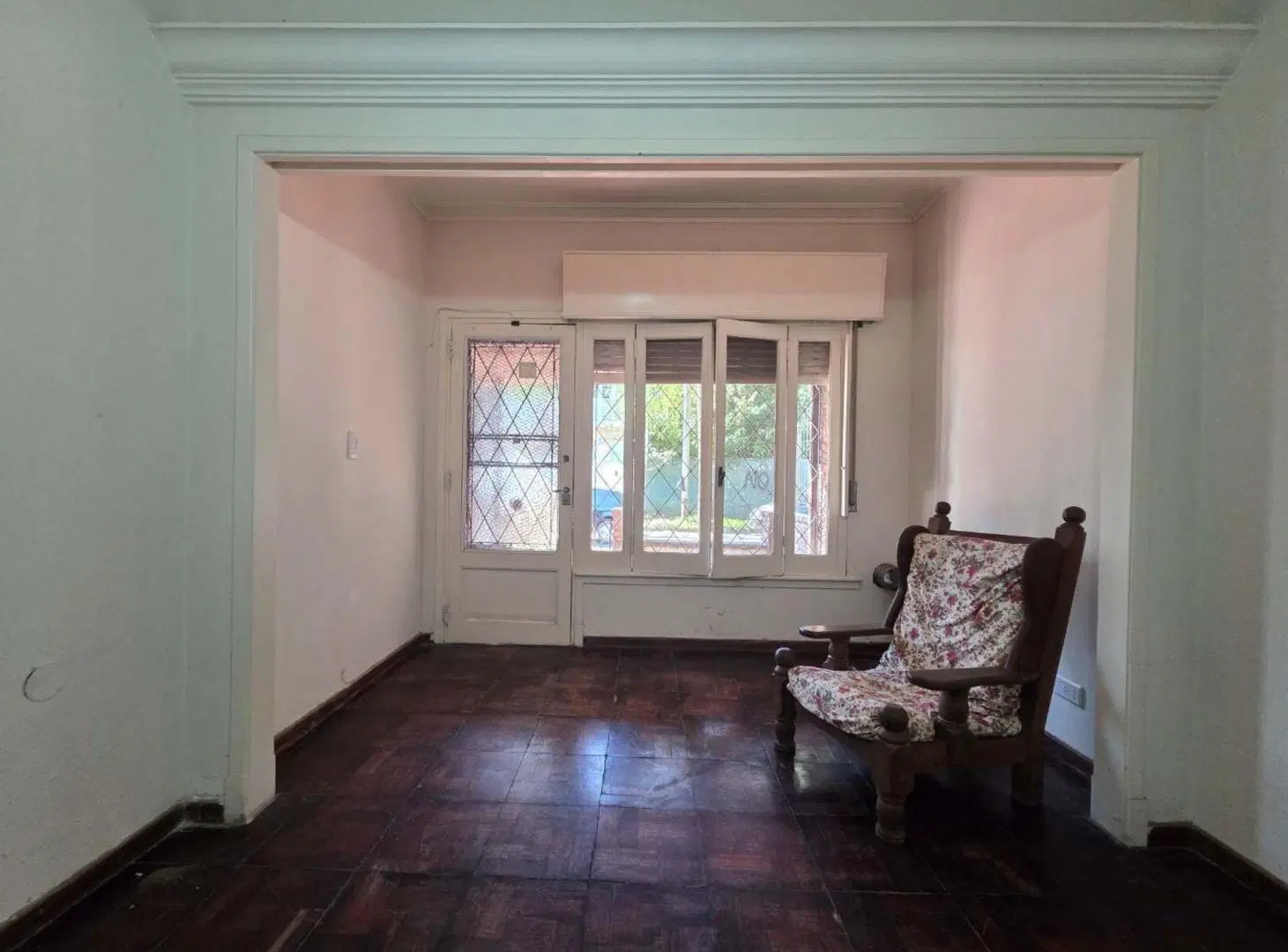 VENTA CASA 4 AMBIENTES CON COCHERA EN EZPELETA 3